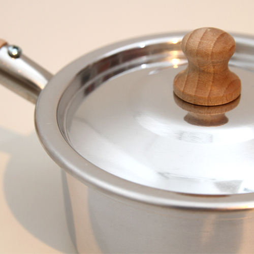 木の取手 ソテーパン(片手なべ)　【ドイツ製・GlucksKafer社のおままごと】
